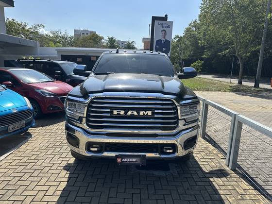 RAM 3500 6.7 I6 TURBO DIESEL LIMITED LONGHORN CD 4X4  AUTOMÁTICO